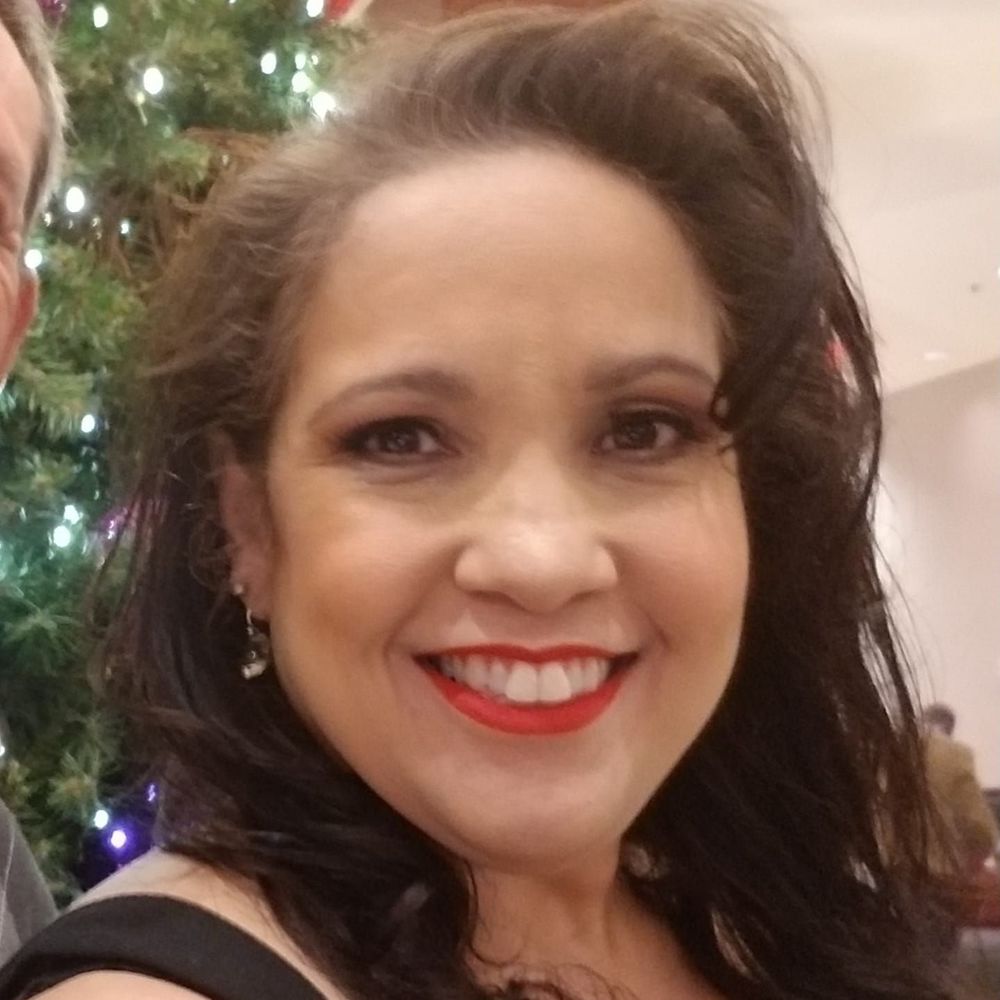 Meet your Posher, Zaira